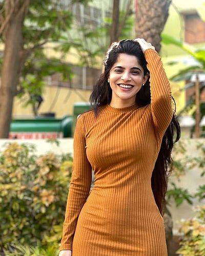 கொற்ற பொய்கை ஆடியவள்.. திவ்ய பாரதி!