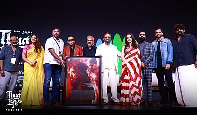 இந்தியாவின் தொடா்பு மொழி ஆங்கிலம்: கமல்ஹாசன்