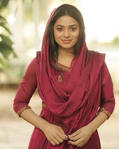 ஈஸ்டர் ஸ்பெஷல்... டெல்னா டேவிஸ்!