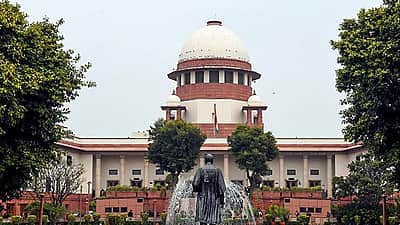 7 உயா்நீதிமன்ற நீதிபதிகள் பணியிட மாற்றலுக்குப் பரிந்துரை; சென்னைக்கு இரு நீதிபதிகள்