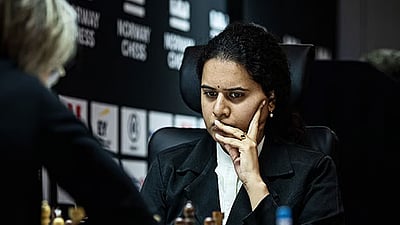 கோனெரு ஹம்பி முன்னிலை