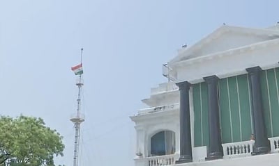 போப் மறைவு: தமிழக தலைமைச் செயலகத்தில் அரைக்கம்பத்தில் பறக்கும் தேசியக் கொடி!