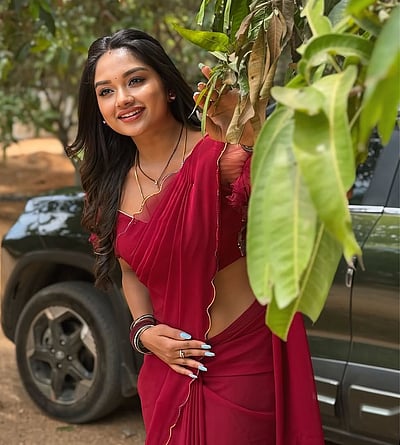 அழகின் சாயல்.. ப்ரீத்தி சர்மா! 