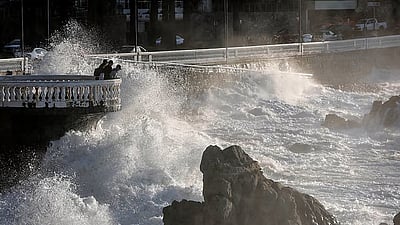 பசிபிக் பெருங்கடலில் 6.3 ரிக்டர் அளவில் நிலநடுக்கம்! ஈக்வடாரில் சுனாமி எச்சரிக்கை?