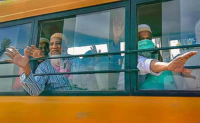 அட்டாரி - வாகா எல்லை மூடல்: இரு நாடுகளிலும் சிக்கித் தவிக்கும் உறவுகள்! 