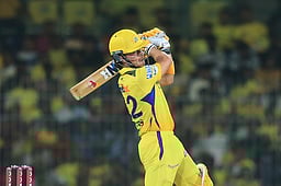 சிஎஸ்கே பேட்டிங்; பிளேயிங் லெவனில் இரண்டு மாற்றங்கள்!