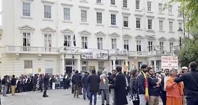 பஹல்காம்: லண்டனில் பாகிஸ்தான் தூதரகம் முன் இந்தியர்கள் ஆர்ப்பாட்டம்!