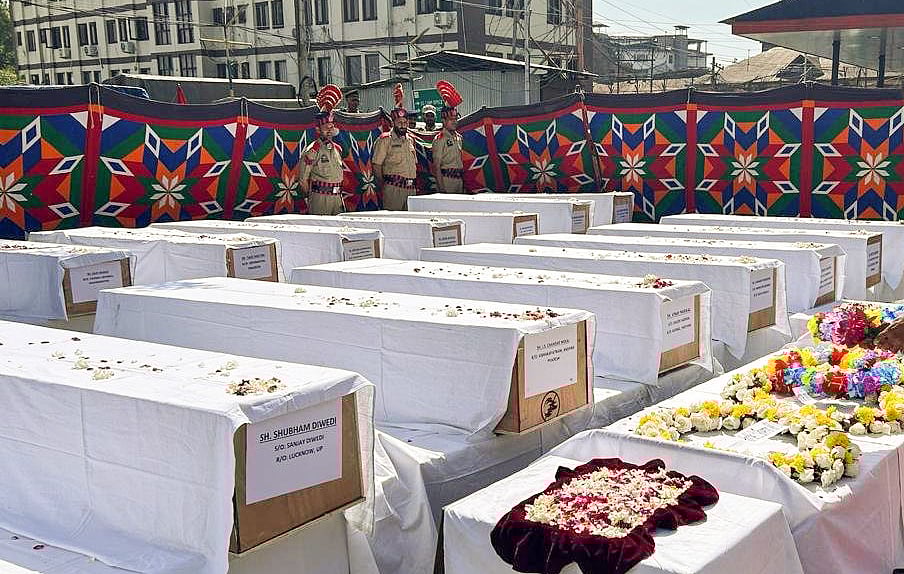 பாதுகாப்புத் தோல்வி! பஹல்காம் தாக்குதலுக்குப் பொறுப்பேற்கப் போவது யார்? 