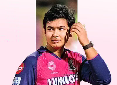 சூா்யவன்ஷி: ஜெய்பூரில் கரை கடந்த சூறாவளி!