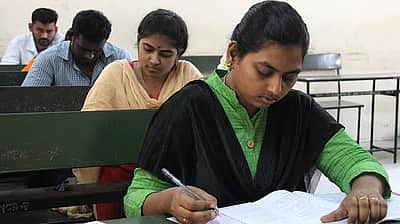 யுபிஎஸ்சி முதன்மைத் தேர்வில் தேர்ச்சி பெற்றால் ரூ.1 லட்சம்! அரசு அதிரடி அறிவிப்பு! 