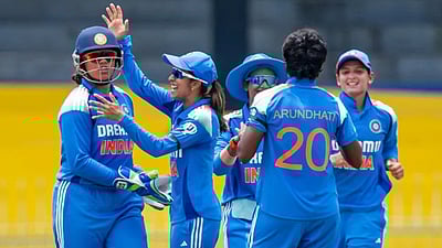 இலங்கை முத்தரப்பு தொடர்: இந்திய மகளிரணிக்கு அபராதம்!