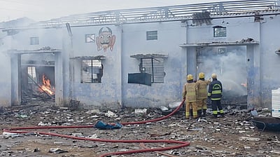 சாத்தூர் அருகே சட்ட விரோத பட்டாசு கிடங்கில் பயங்கர வெடி விபத்து! 