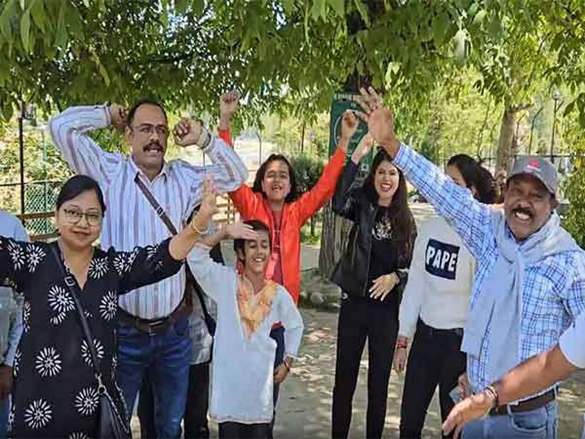 புதுப்பொலிவுடன் பஹல்காம்! சுற்றுலா பயணிகள் வருகை அதிகரிப்பு