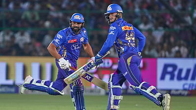 அரைசதம் விளாசிய ரோஹித், ரிக்கல்டான்; ராஜஸ்தானுக்கு 218 ரன்கள் இலக்கு!