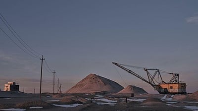 கனிம ஒப்பந்தத்தில் அமெரிக்கா - உக்ரைன் கையொப்பம்