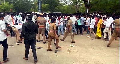 நடிகா் விஜய் நிகழ்ச்சிக்குச் சென்ற தலைமைக் காவலா் பணியிடை நீக்கம்!