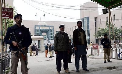 பாகிஸ்தான்: பாதுகாப்புப் படையினர் அதிரடி நடவடிக்கை! 4 பயங்கரவாதிகள் சுட்டுக்கொலை!