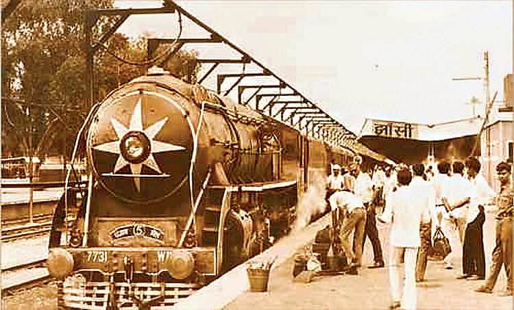 பழைமையான ரயில்...