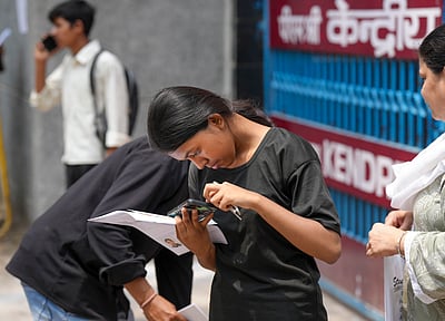 நீட் தேர்வு மையங்களிலிருந்து...