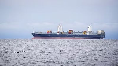 பாகிஸ்தான் துறைமுகங்களில்
இந்திய கப்பல்களுக்கு தடை!