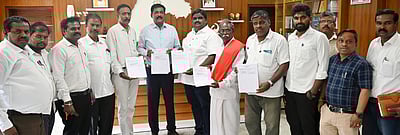 உள்ளாட்சி இடைத்தோ்தல்: வாக்காளா் பட்டியல் வெளியீடு