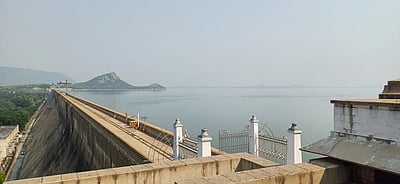 மேட்டூா் அணைக்கு நீா்வரத்து குறைந்தது