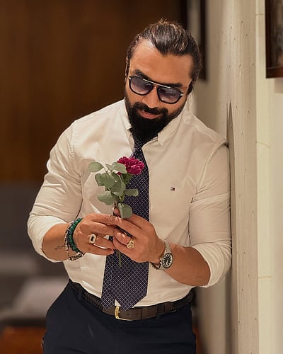 நடிகை பாலியல் வன்கொடுமை: பிரபல நடிகரைத் தீவிரமாகத் தேடி வரும் மும்பை போலீஸ்!