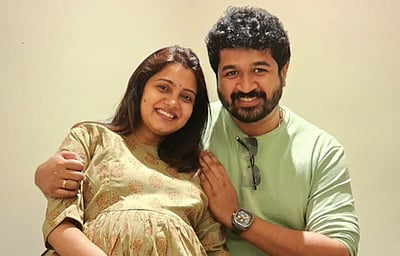 சின்ன திரை நட்சத்திர தம்பதிக்குப்  பெண் குழந்தை!