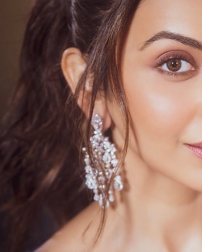 துள்ளுவதோ இளமை... ரகுல் ப்ரீத் சிங்!