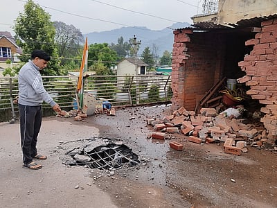 எல்லையில் தொடரும் பாகிஸ்தானின் பீரங்கித் தாக்குதல்: இந்தியா பதிலடி!