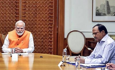 மோதல்கள்: பிரதமர் மோடி அவசர ஆலோசனை! 