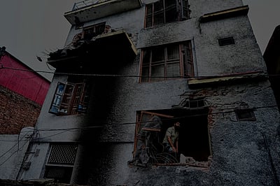 பொதுமக்கள் வீட்டைவிட்டு வெளியேற வேண்டாம்! 