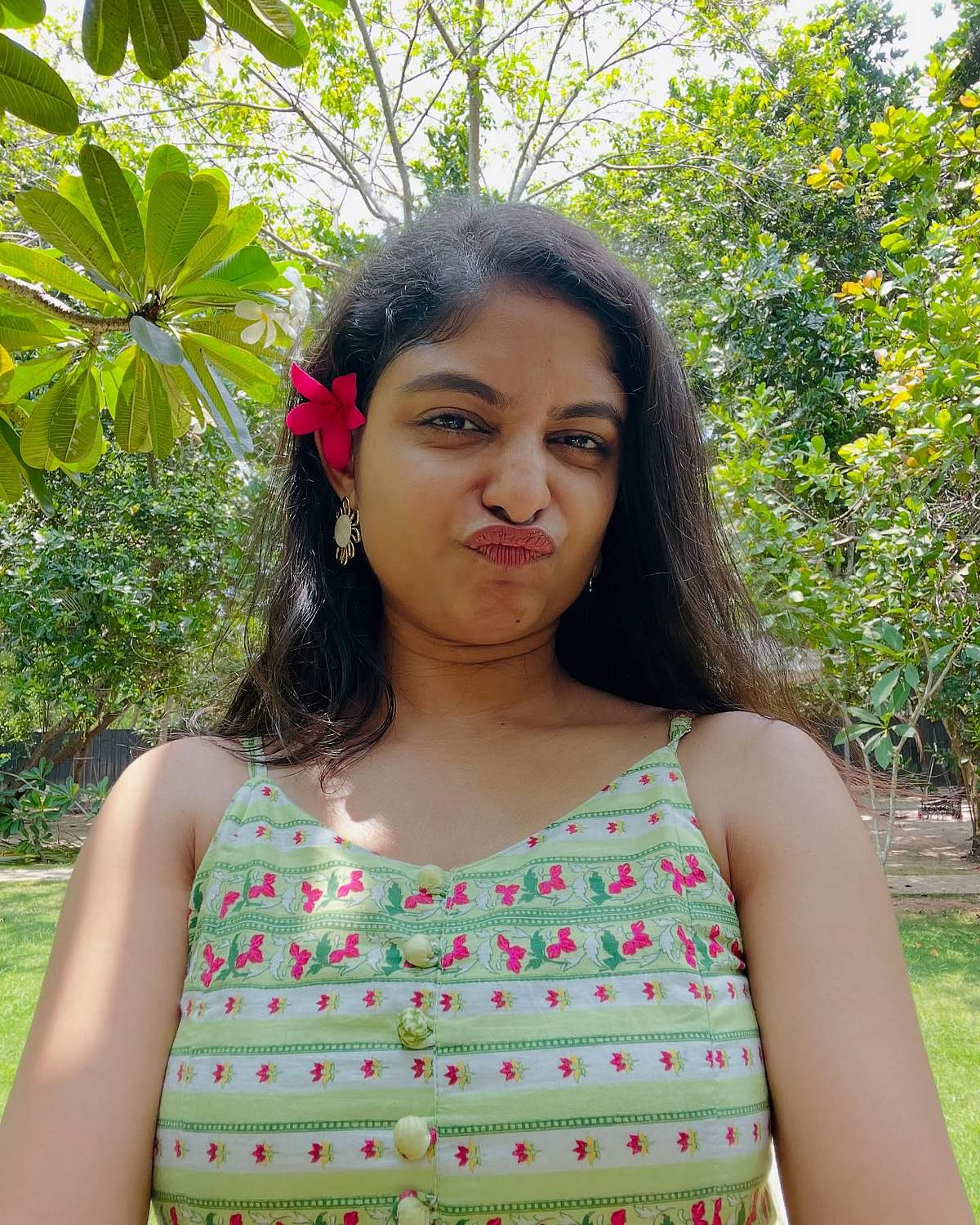 மெல்லிசையில் அமைதி... அகிலா பார்கவன்! 