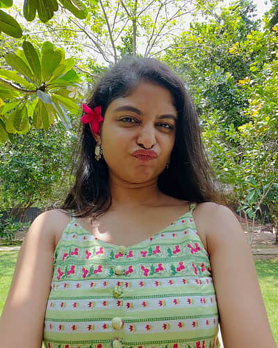மெல்லிசையில் அமைதி... அகிலா பார்கவன்! 