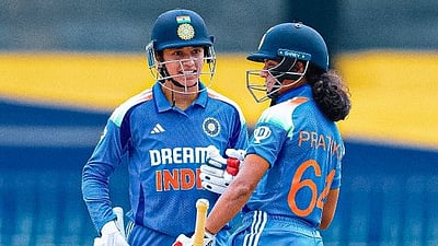 முத்தரப்பு தொடர் இறுதிப்போட்டி: இலங்கையை வீழ்த்துமா இந்தியா?