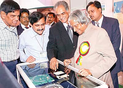 மக்கள் சார்ந்த தொழில்நுட்பங்கள் தேவை! 