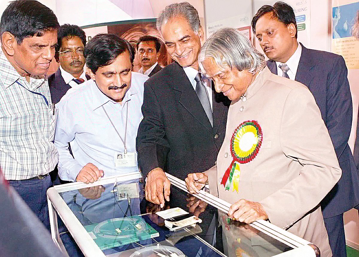 மக்கள் சார்ந்த தொழில்நுட்பங்கள் தேவை! 