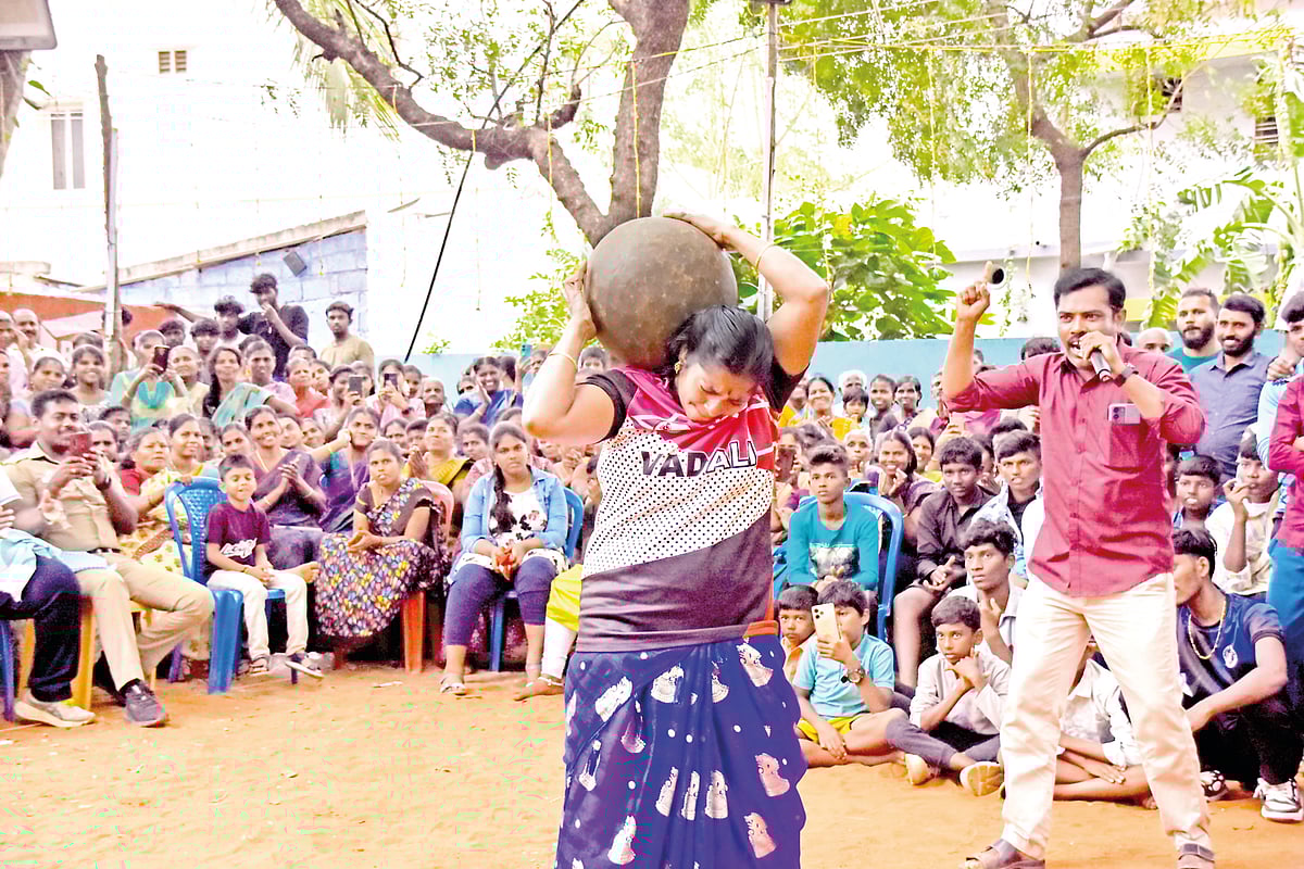 சாதனைப் பெண்கள்...