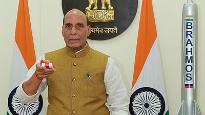 ராணுவ தளங்களைத் தாக்கியதன் மூலம் பாகிஸ்தானுக்கு தகுந்த பதிலடி! -  ராஜ்நாத் சிங் பெருமிதம்