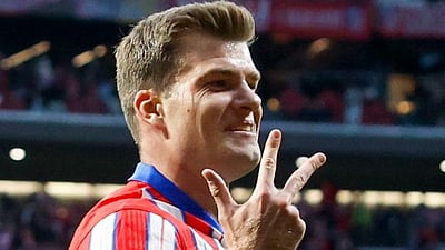 அதிவேக ஹாட்ரிக் கோல்..! வரலாற்றுச் சாதனை நிகழ்த்திய அலெக்சாண்டர் சோர்லோத்!