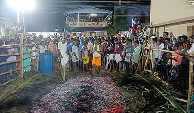 திருவிளையாட்டம் மாரியம்மன் கோயில் தீமிதி உற்சவம்