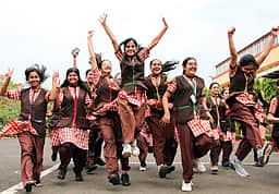 10ம் வகுப்பு தேர்வு முடிவுகள் வெளியீடு: மனநல ஆலோசனைக்கு உதவி எண்கள்!