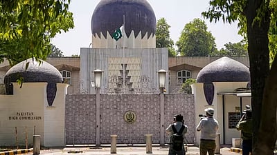 பாகிஸ்தான் தூதரக அதிகாரி 24 மணிநேரத்திற்குள் வெளியேற உத்தரவு! 