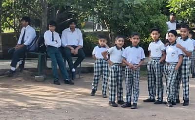 இயல்புநிலைக்குத் திரும்பும் காஷ்மீர்: செய்திகள் நேரலை