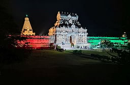 உள்ளம் அளந்திடும் உலகளந்தான் கோல்!