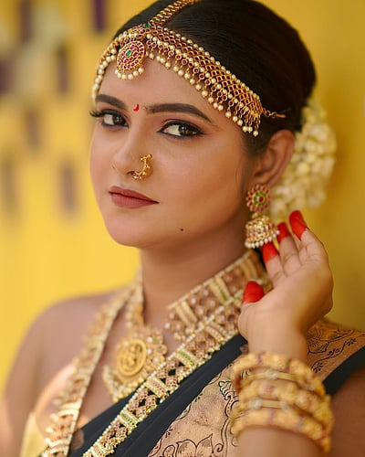 நிலவு முகம்... ஸ்வேதா! 