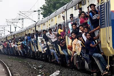 மயிலாடுதுறை - செங்கோட்டை ரயிலில் கூடுதல் பெட்டிகள்: பயணிகள் வரவேற்பு! 