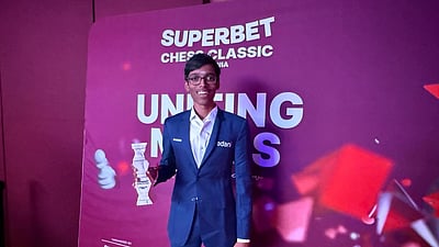 சூப்பா்பெட் கிளாசிக் செஸ் போட்டியில் பிரக்ஞானந்தா சாம்பியன்..!