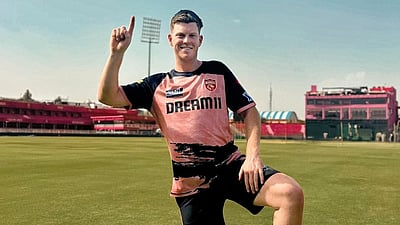 ஐபிஎல் தொடரின் அறிமுக போட்டியில் டக் அவுட்டான மிட்செல் ஓவன்!