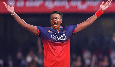 லுங்கி இங்கிடிக்கு மாற்றாக ஜிம்பாப்வே வீரரை களமிறக்கும் பெங்களூரு அணி! 